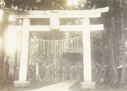 八幡社日曜朝の行事(第10期生・昭和10年)
